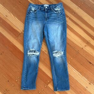 BKE High Rise Distressed Mom Jean 30